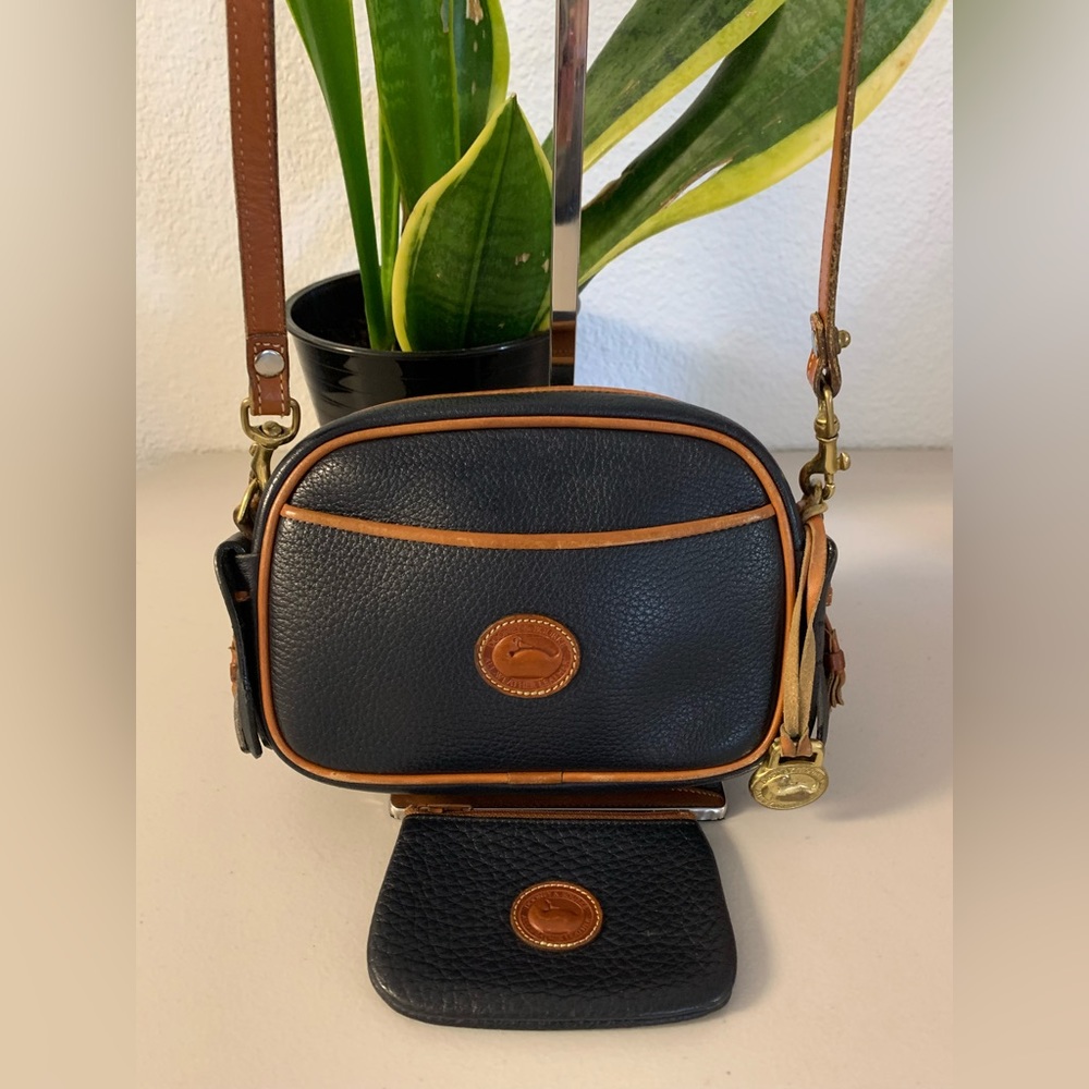 ππDooney & Bourke Crossbody/ Coin Purse AWL - Picture 2 of 16